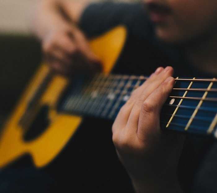 Read more about the article ללמוד גיטרה